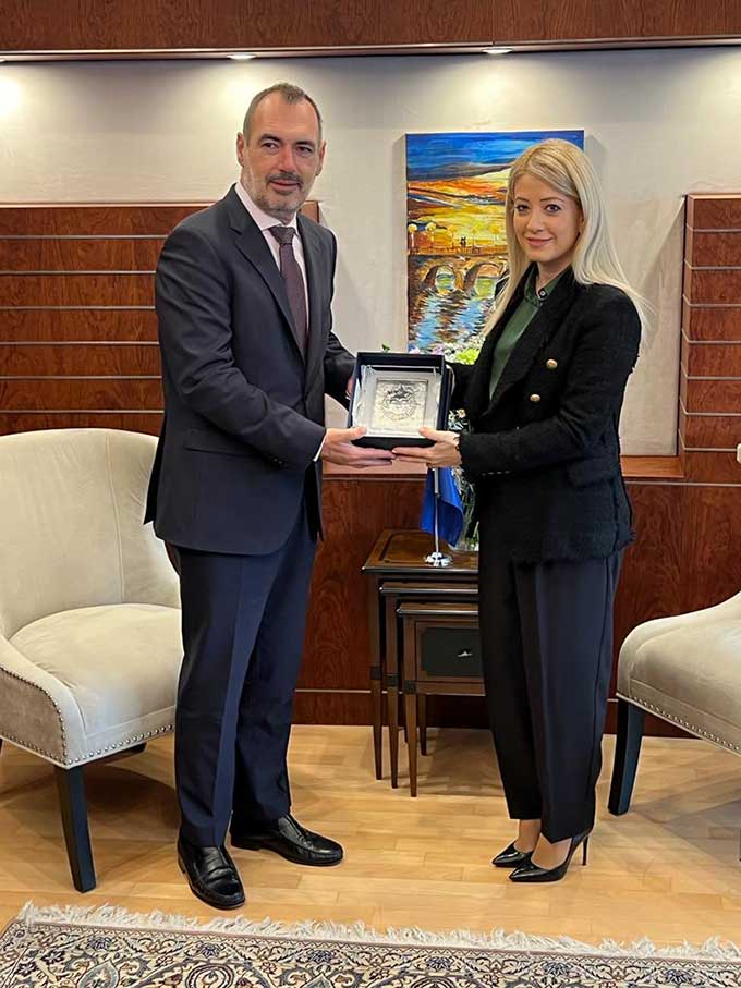 Συνάντηση Κατσανιώτη-Χριστοδουλίδη για την Ελληνική διασπορά