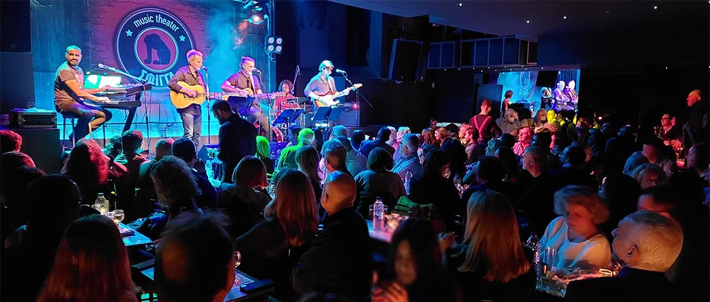 Ο Φίλιππος Πλιάτσικας και ο Βαγγέλης Γερμανός ολοκληρώνουν τις εμφανίσεις τους στη μουσική σκηνή Σφίγγα