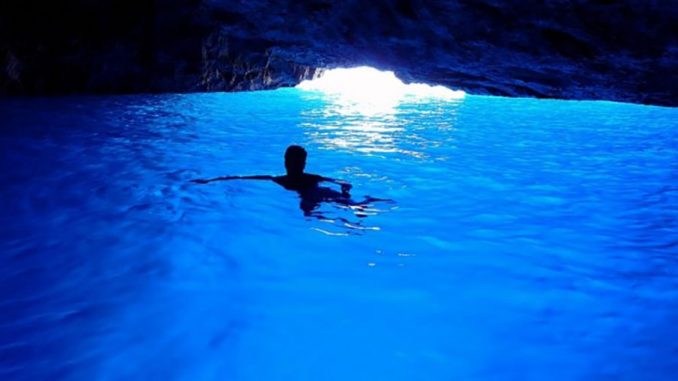 γαλάζια σπηλιά Καστελόριζο