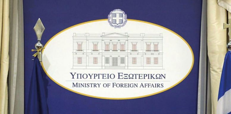 Το υπουργείο Εξωτερικών μετράει την πρώτη απώλεια από κορωνοϊό καθώς την Κυριακή έχασε τη μάχη με τη ζωή μόνιμη υπάλληλος της Ελληνικής...