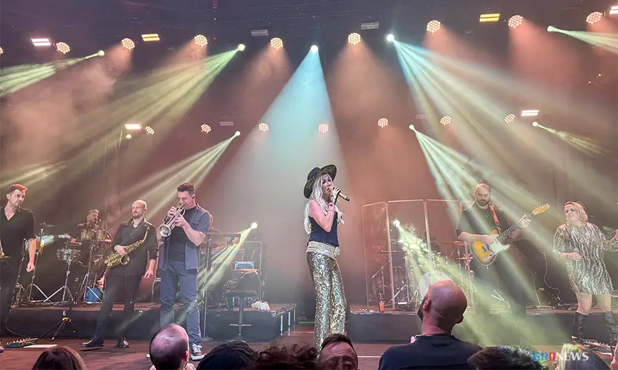 Η Άννα Βίσση μάγεψε το Μόναχο σε μια βραδιά γεμάτη ενέργεια