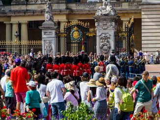Βρετανία: Έντονη ανησυχία για την υγεία της Βασίλισσας Ελισάβετ