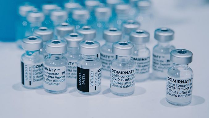 CDC: Το εμβόλιο των Pfizer / BioNTech δημιουργεί αυξημένο κίνδυνο εγκεφαλικού