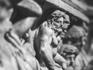 αγάλματα της Αφροδίτης και του Διόνυσου στην Κιουτάχεια
