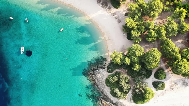 Χαλκιδική: Η απόλυτη εμπειρία διακοπών για κάθε εποχή