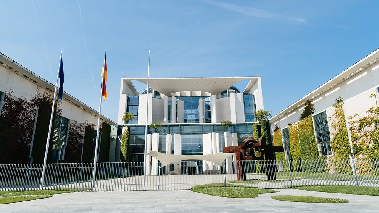 Μέρκελ: Θα σταθεροποιήσουμε την οικονομία!