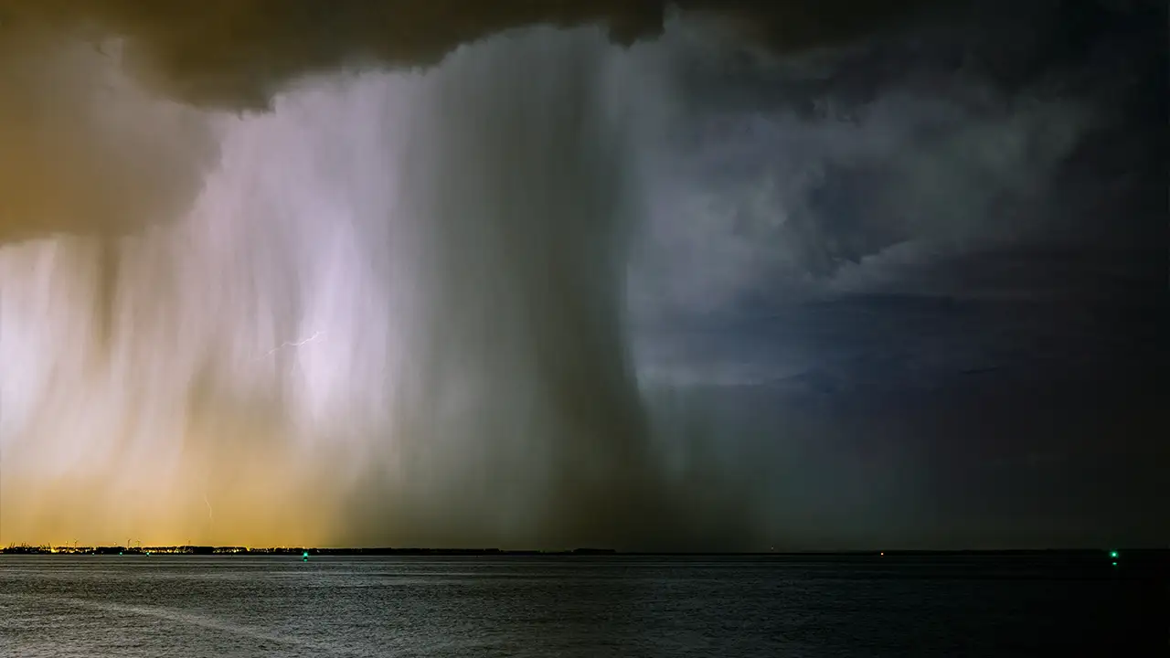 Καταιγίδες και πλημμύρες απειλούν τη Μεσόγειο