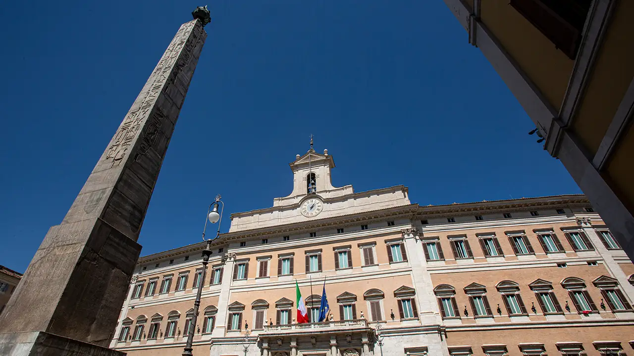 Ο Μάριο Ντράγκι στο τιμόνι της Ιταλίας