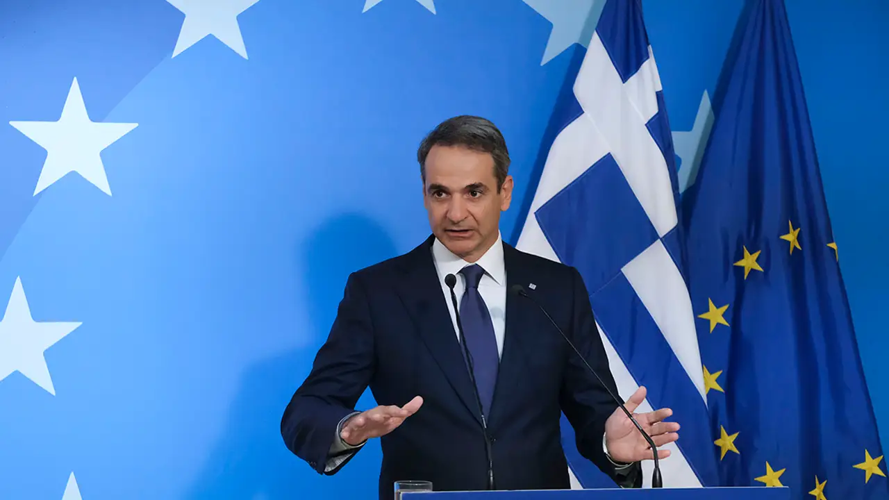 Ο Μητσοτάκης αλλάζει το Σύνταγμα