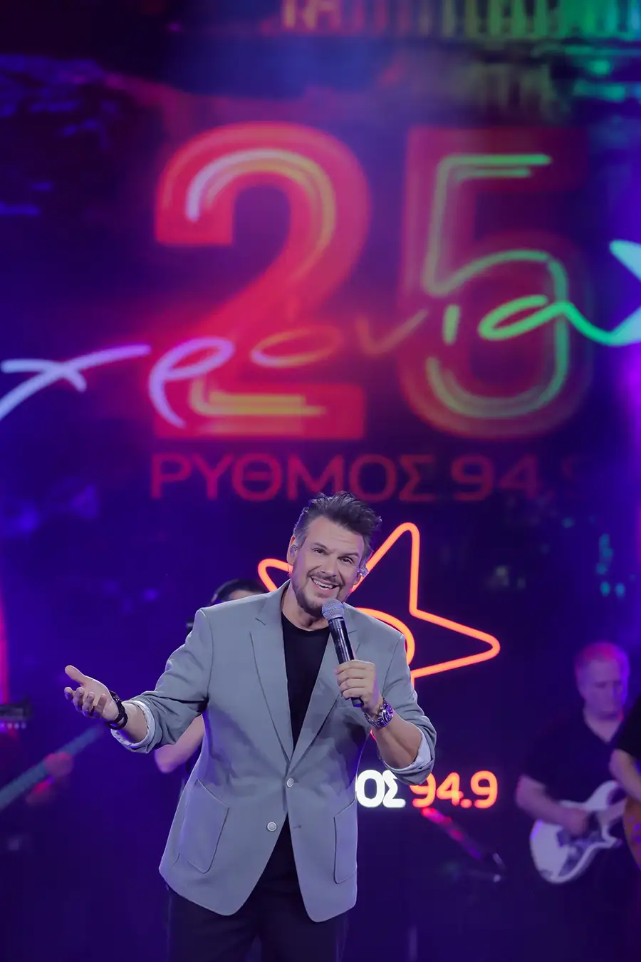 Ελληνίδου-Κιάμος - Η συνάντηση «φωτιά» στη σκηνή του «Πέφτει η νύχτα με…ΡΥΘΜΟ»!