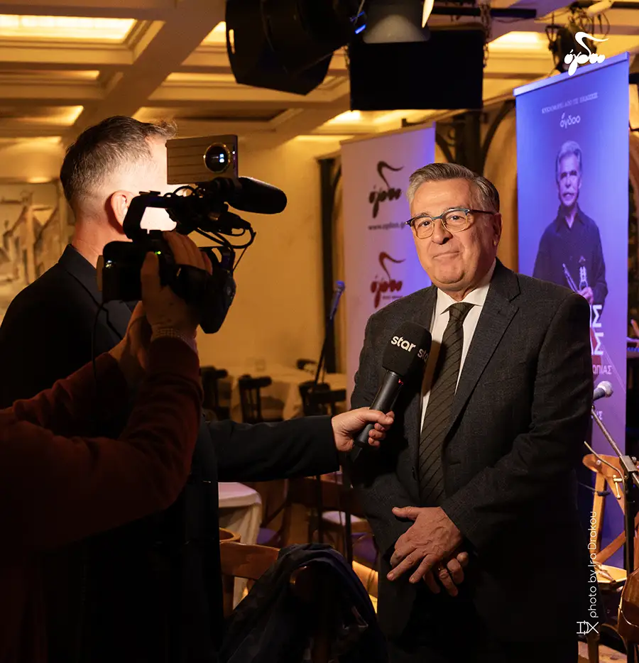 «Στο μετερίζι τσ’ ανθρωπιάς» - Η βιογραφία του Βασίλη Σκουλά