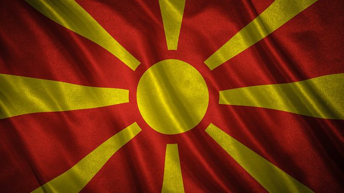Ζάεφ: "Πήρα Μακεδονική ταυτότητα και έδωσα το "Βόρεια""!