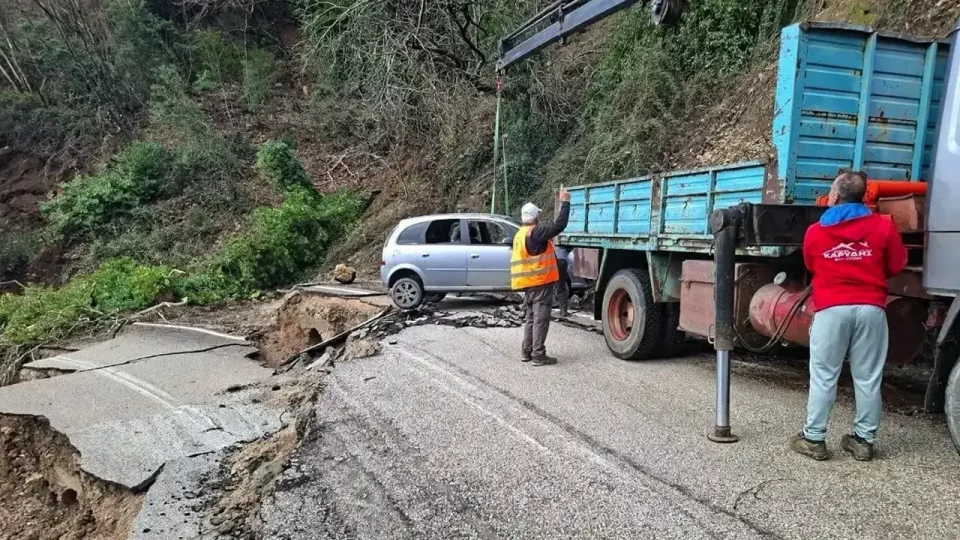 Άνοιξε η γη στα Τζουμέρκα