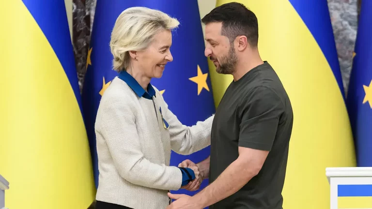 φον ντερ Λάιεν για σιωπή στο σκάνδαλο Ζελένσκι