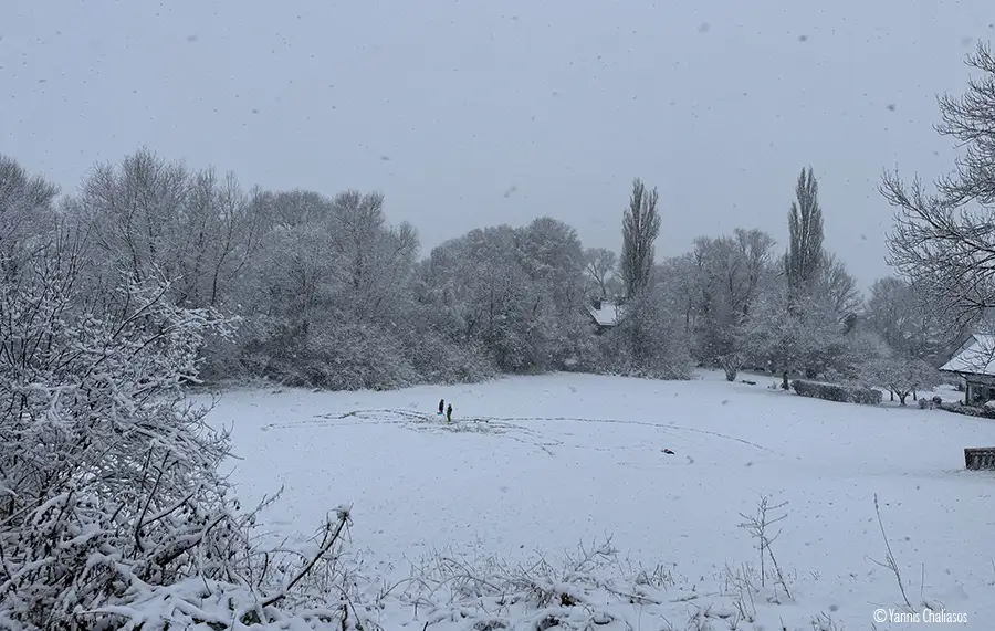 Χειμωνιάτικο σκηνικό με χιόνι στο Μόναχο