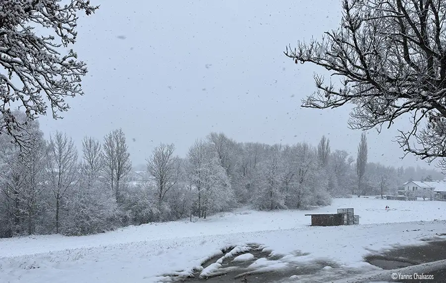 Χειμωνιάτικο σκηνικό με χιόνι στο Μόναχο