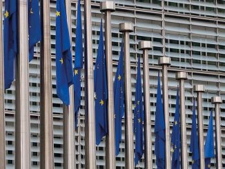 Μύδροι Κόντε κατά του Βερολίνου - "Ο κορωνοϊός θα διαλύσει την ΕΕ"