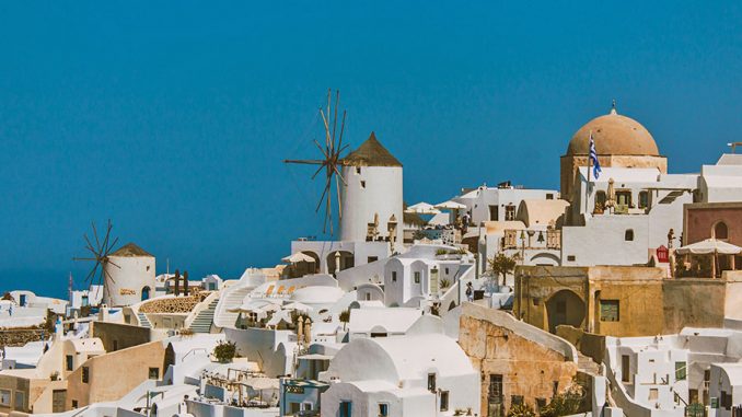 Έτοιμοι για διακοπές στην Ελλάδα οι Ευρωπαίοι τουρίστες